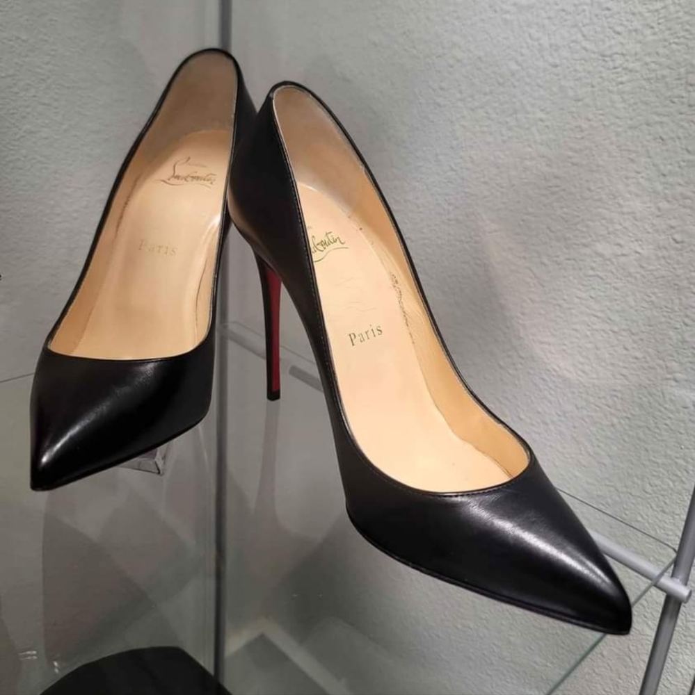 Christian Louboutin pumps 100